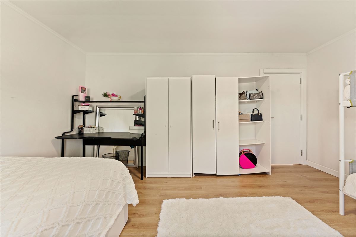 KNAPPE WONING (198M²) MET 3 SLAAPKAMERS + RUIME ZOLDER TE BEVERLO