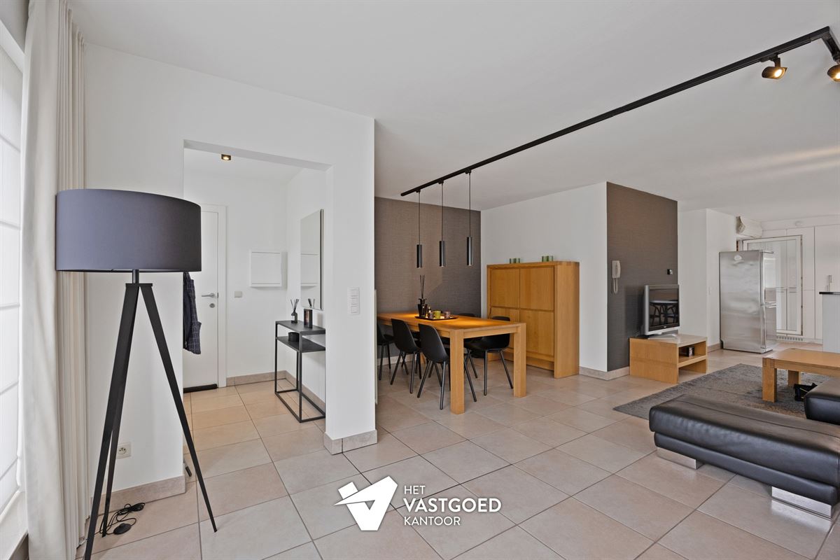 ZEER RUIM DUPLEX APPARTEMENT VAN 159 M² MET ZEER PRAKTISCHE INDELING EN KWALITATIEVE AFWERKING