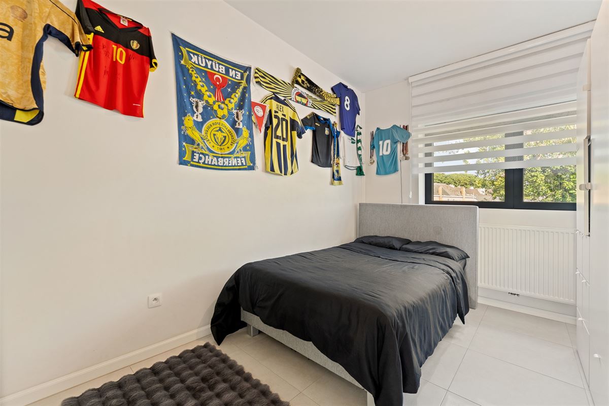 KNAPPE WONING (198M²) MET 3 SLAAPKAMERS + RUIME ZOLDER TE BEVERLO