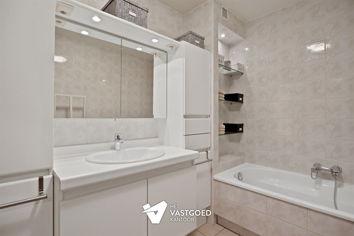 ZEER RUIM DUPLEX APPARTEMENT VAN 159 M² MET ZEER PRAKTISCHE INDELING EN KWALITATIEVE AFWERKING
