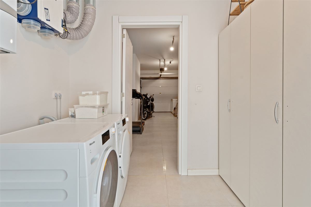 KNAPPE WONING (198M²) MET 3 SLAAPKAMERS + RUIME ZOLDER TE BEVERLO
