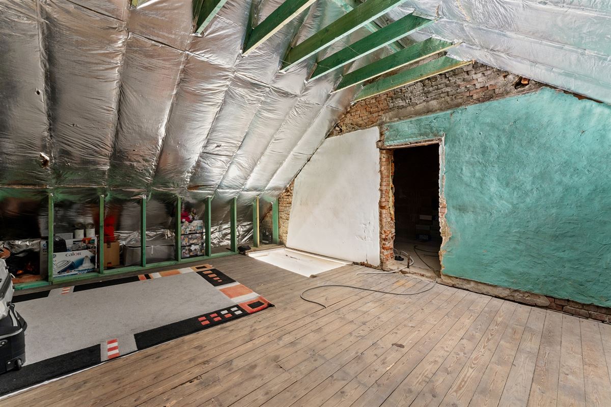 KNAPPE WONING (198M²) MET 3 SLAAPKAMERS + RUIME ZOLDER TE BEVERLO