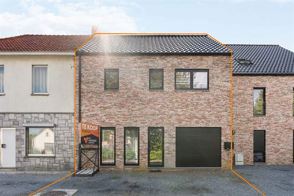 KNAPPE WONING (198M²) MET 3 SLAAPKAMERS + RUIME ZOLDER TE BEVERLO