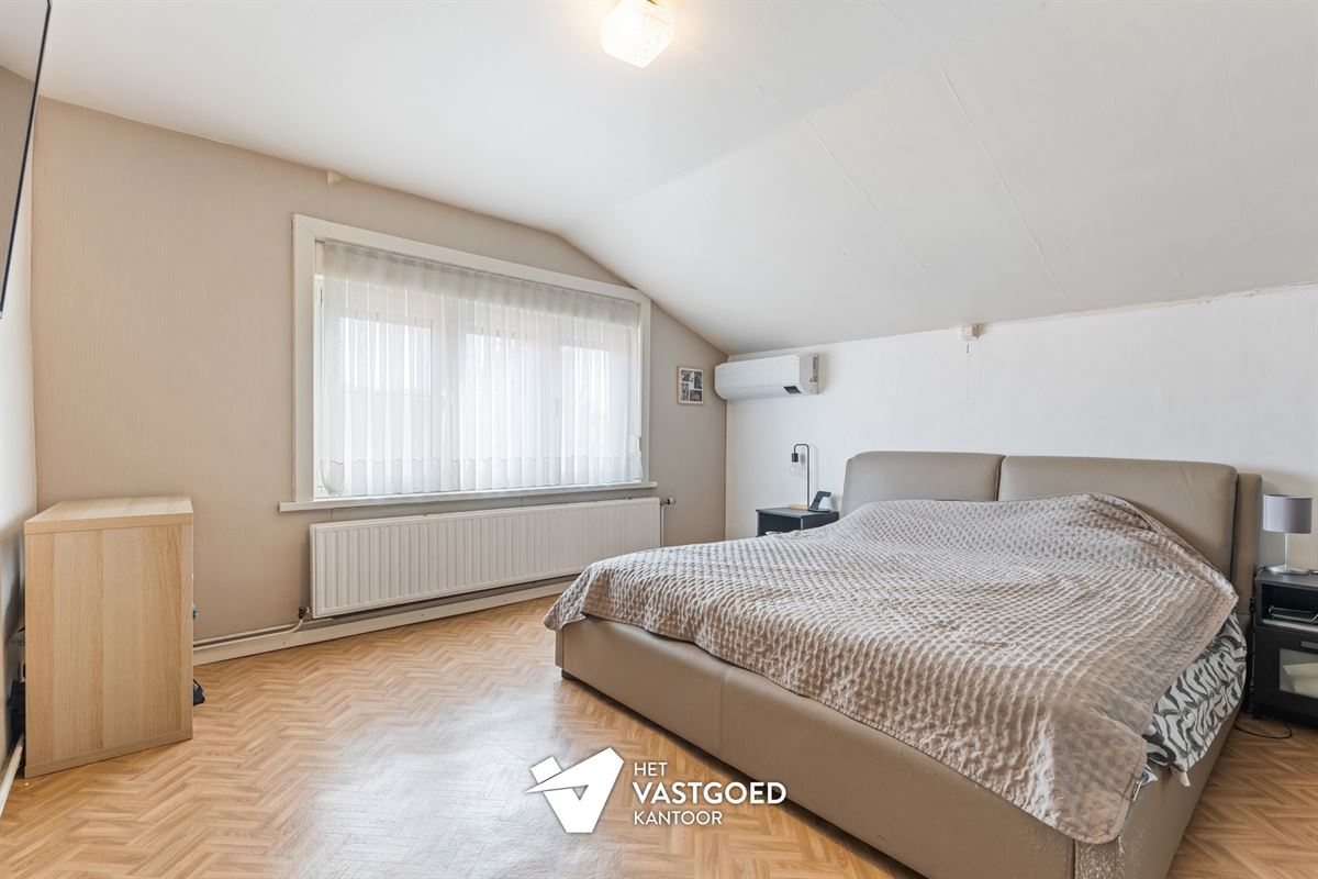 CHARMANTE WONING MET VEEL POTENTIEEL OP MOOI EN RUSTIG GELEGEN PERCEEL TE HAM