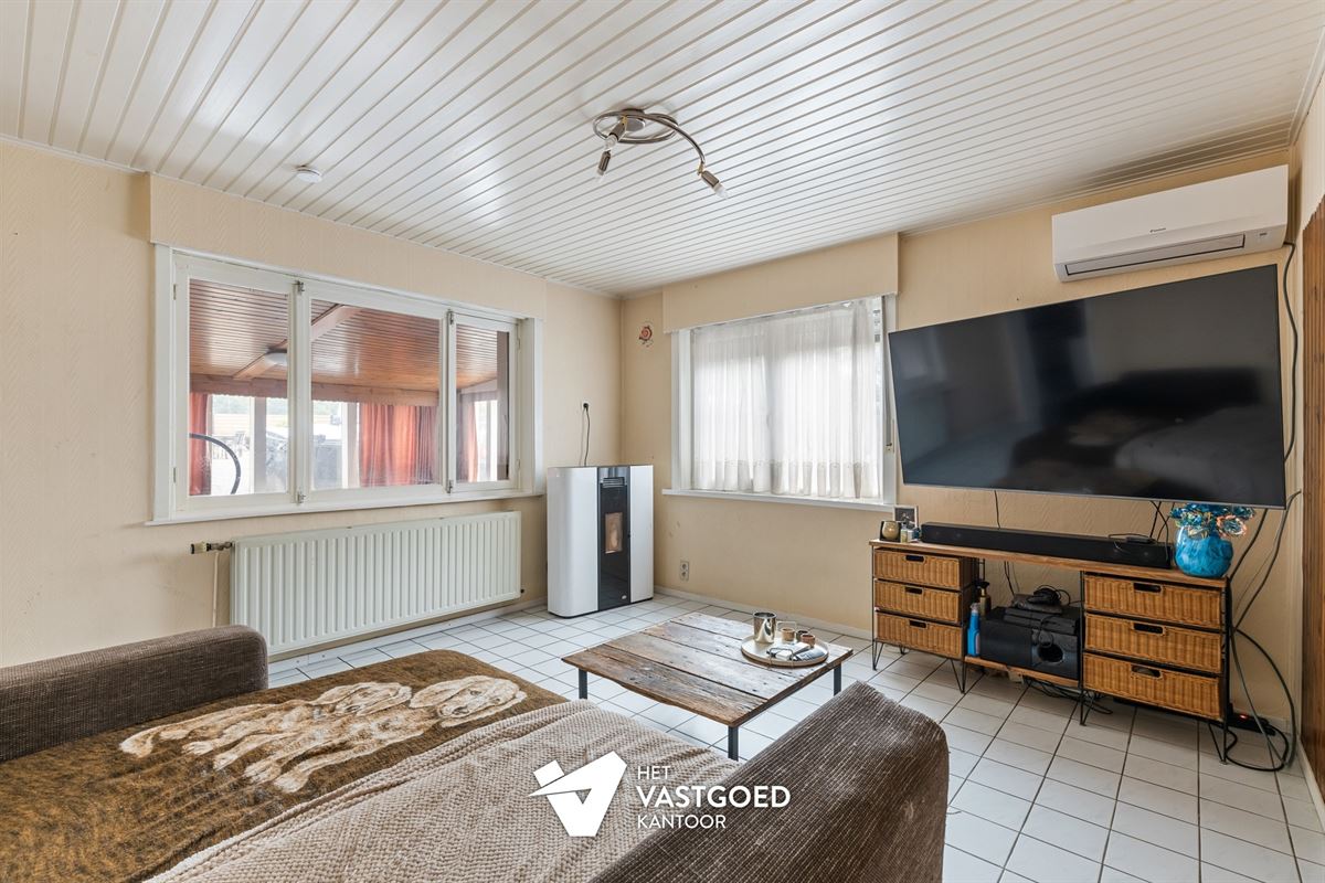 CHARMANTE WONING MET VEEL POTENTIEEL OP MOOI EN RUSTIG GELEGEN PERCEEL TE HAM