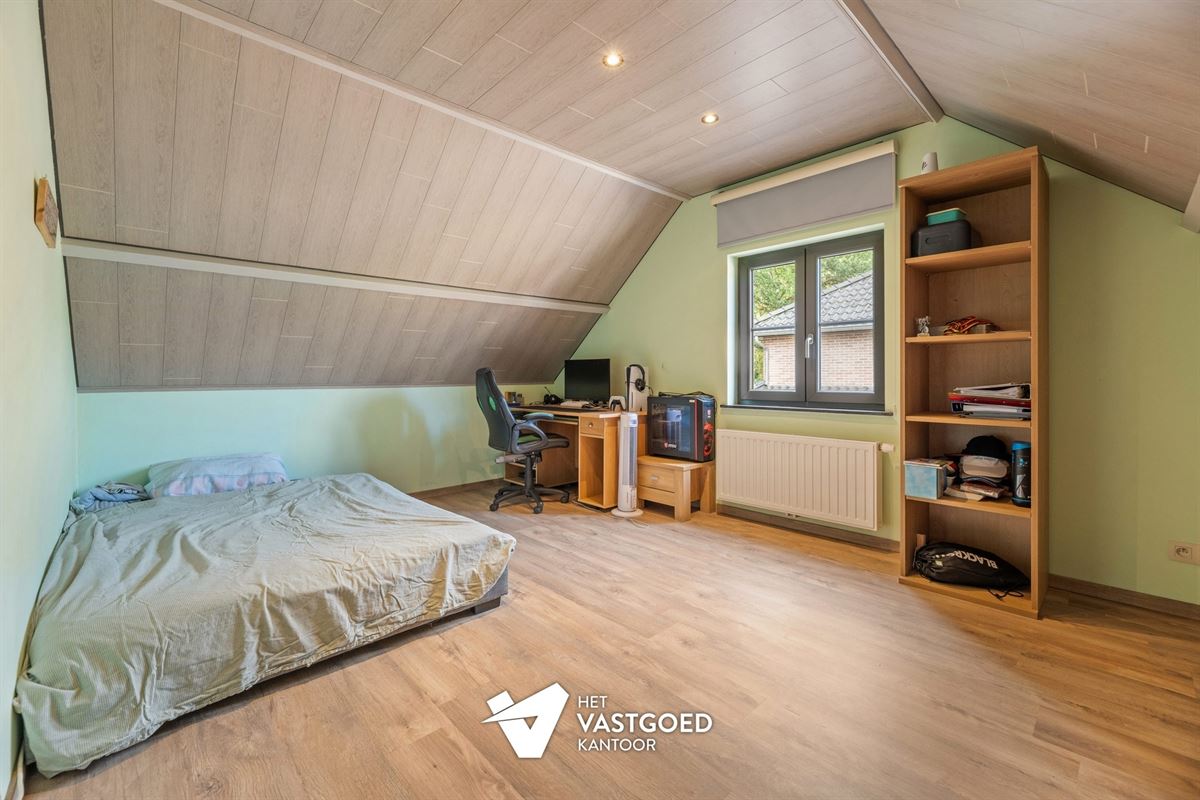 GERENOVEERDE WONING MET 3 SLAAPKAMERS UITERST RUSTIG GELEGEN TE HEPPEN