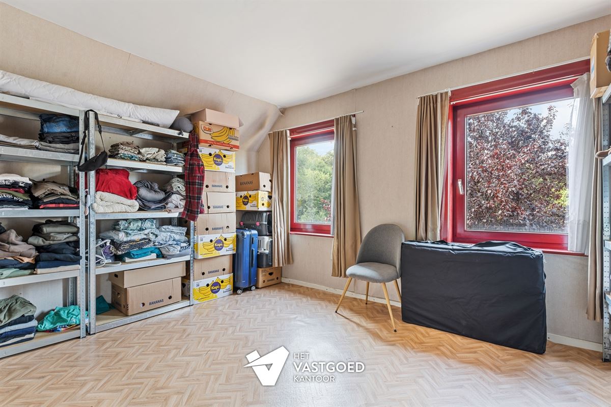 CHARMANTE WONING MET VEEL POTENTIEEL OP MOOI EN RUSTIG GELEGEN PERCEEL TE HAM