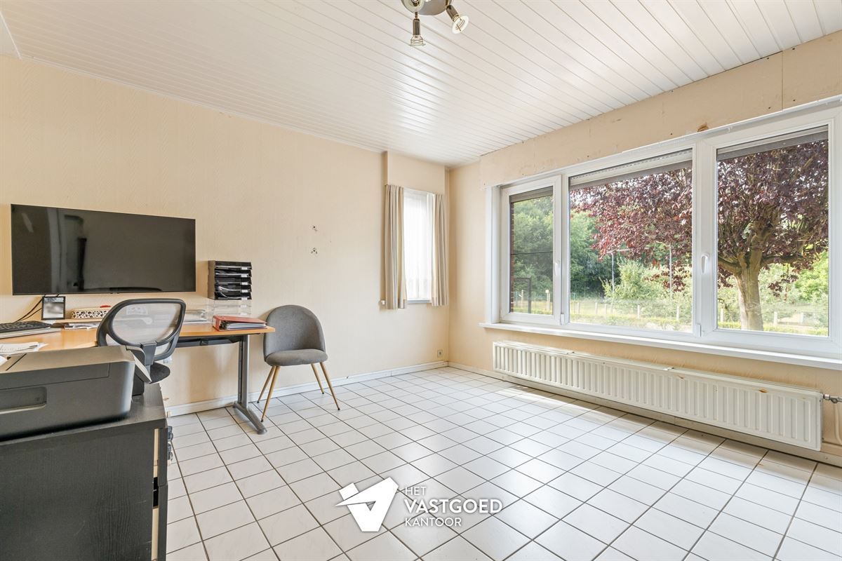 CHARMANTE WONING MET VEEL POTENTIEEL OP MOOI EN RUSTIG GELEGEN PERCEEL TE HAM