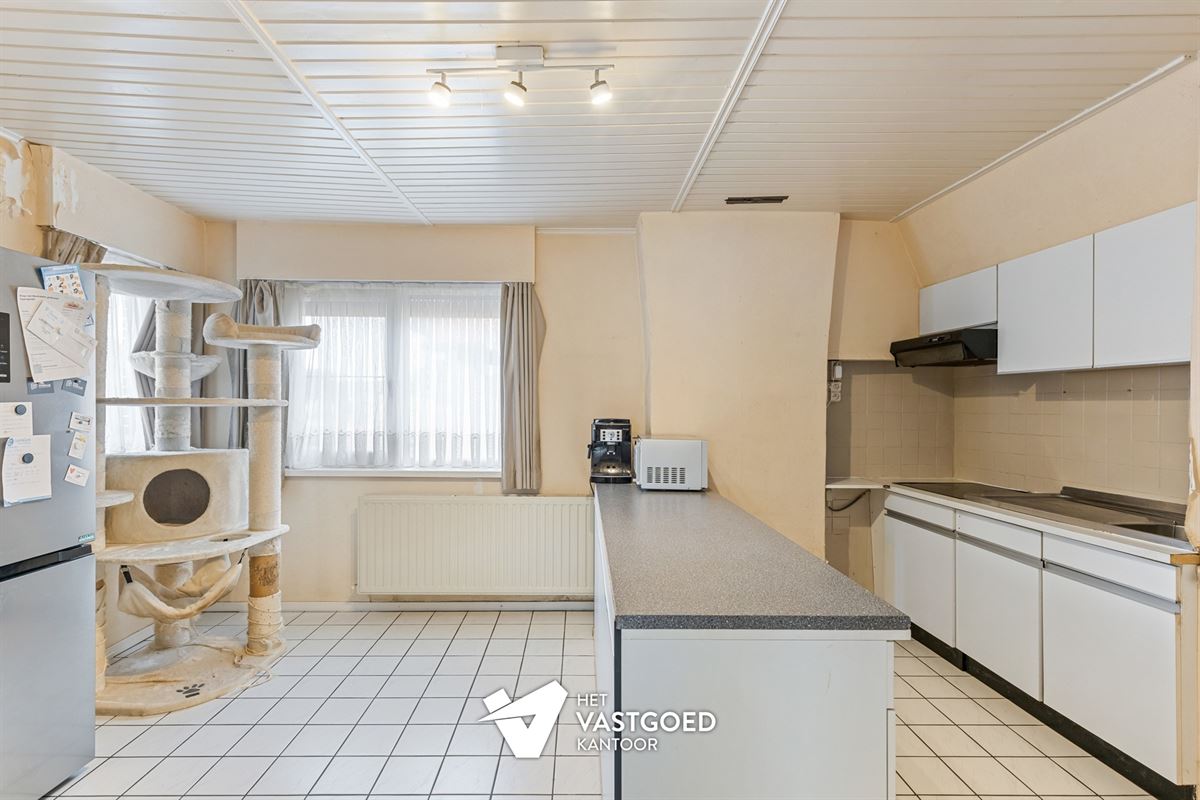 CHARMANTE WONING MET VEEL POTENTIEEL OP MOOI EN RUSTIG GELEGEN PERCEEL TE HAM