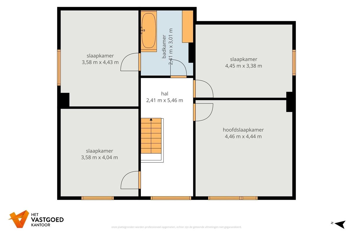 RUIME, STATIGE WONING OP GROENE LIGGING MET RUIM PERCEEL