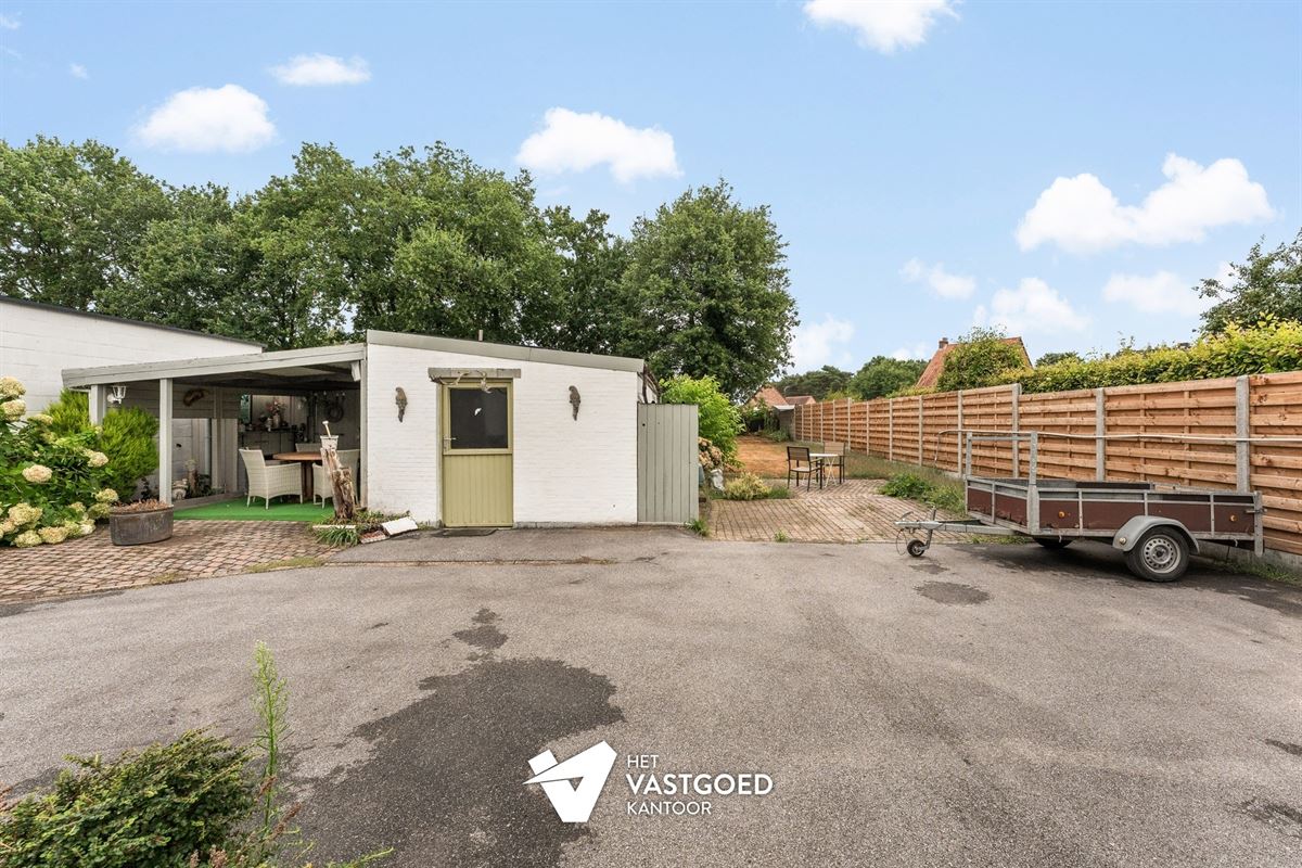 INSTAPKLARE, GELIJKVLOERSE WONING NABIJ CENTRUM