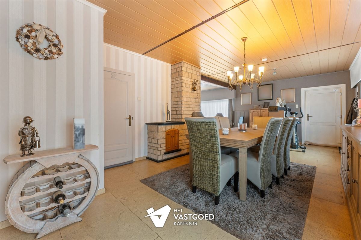 INSTAPKLARE, GELIJKVLOERSE WONING NABIJ CENTRUM