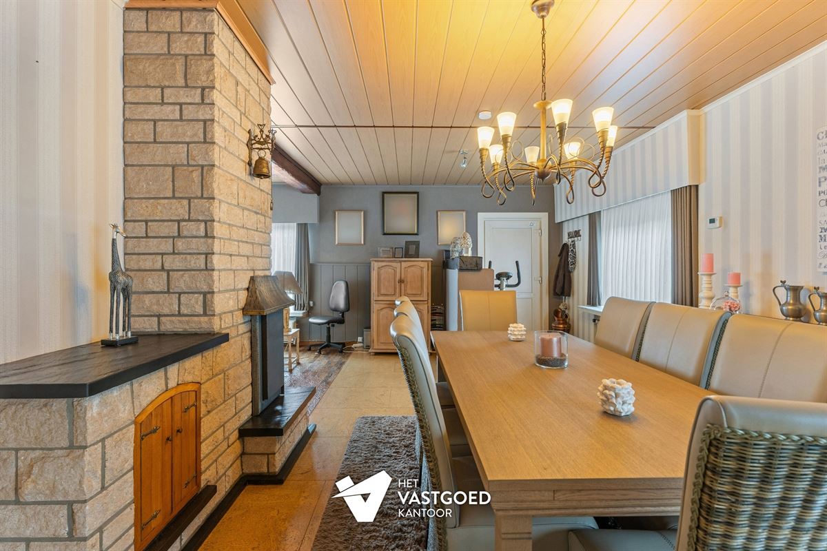 INSTAPKLARE, GELIJKVLOERSE WONING NABIJ CENTRUM