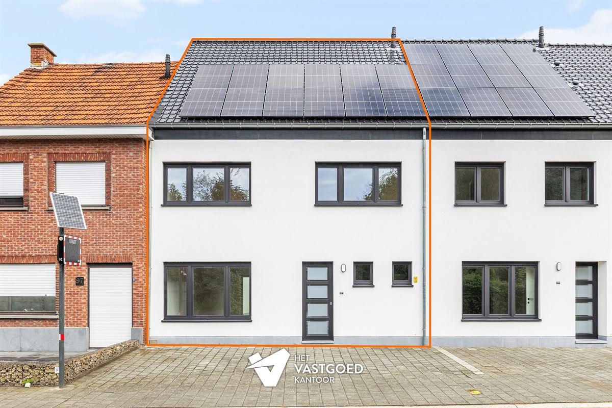 KWALITATIEF GERENOVEERDE WONING VLAKBIJ CENTRUM