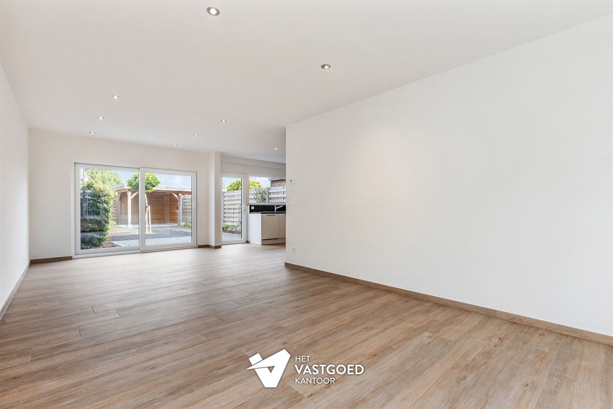 KWALITATIEF GERENOVEERDE WONING VLAKBIJ CENTRUM
