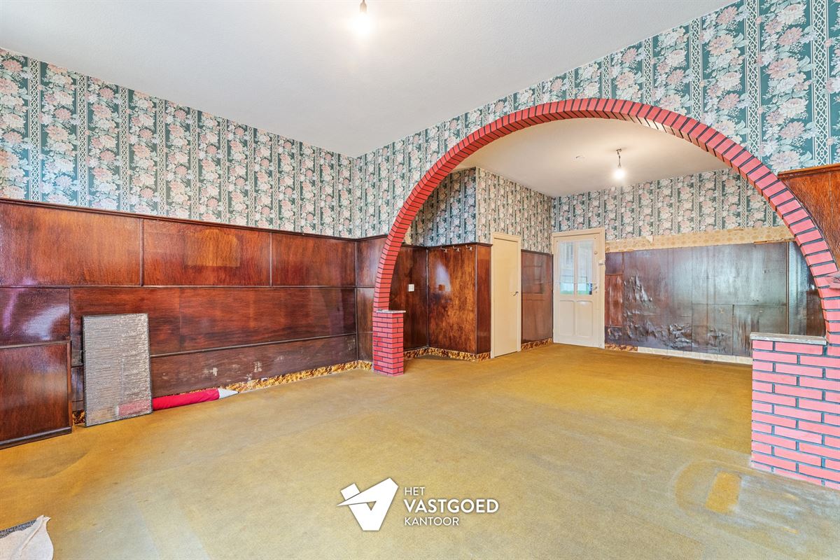 TE RENOVEREN RIJWONING MET 4 SLAAPKAMERS TE BEVERLO