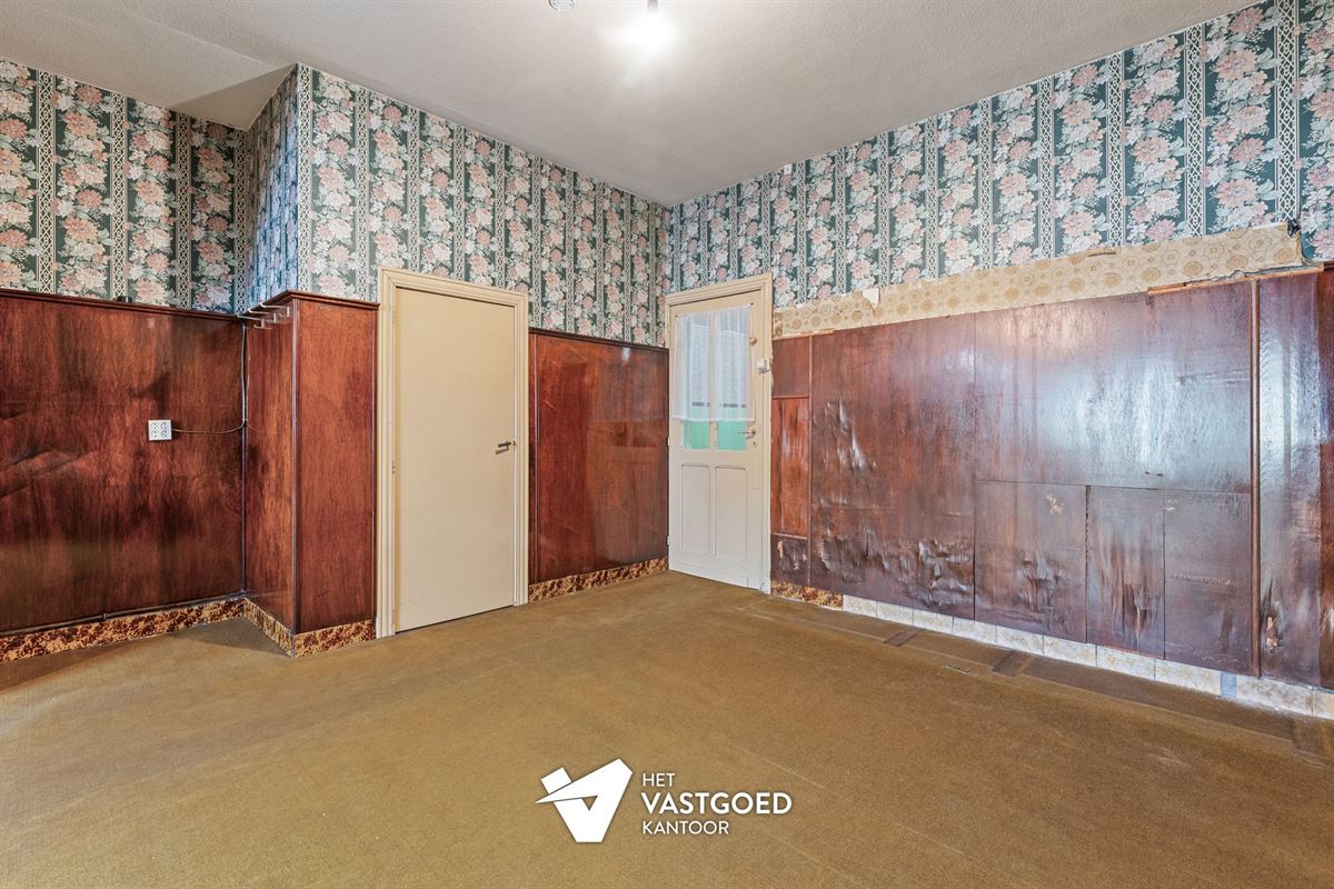 TE RENOVEREN RIJWONING MET 4 SLAAPKAMERS TE BEVERLO