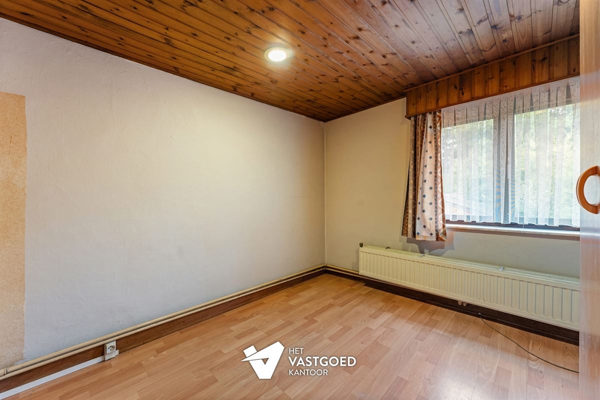 TE RENOVEREN WONING MET 3 SLAAPKAMERS TE BEVERLO