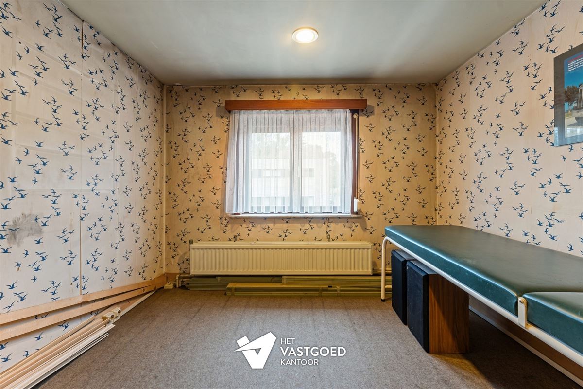 TE RENOVEREN WONING MET 3 SLAAPKAMERS TE BEVERLO