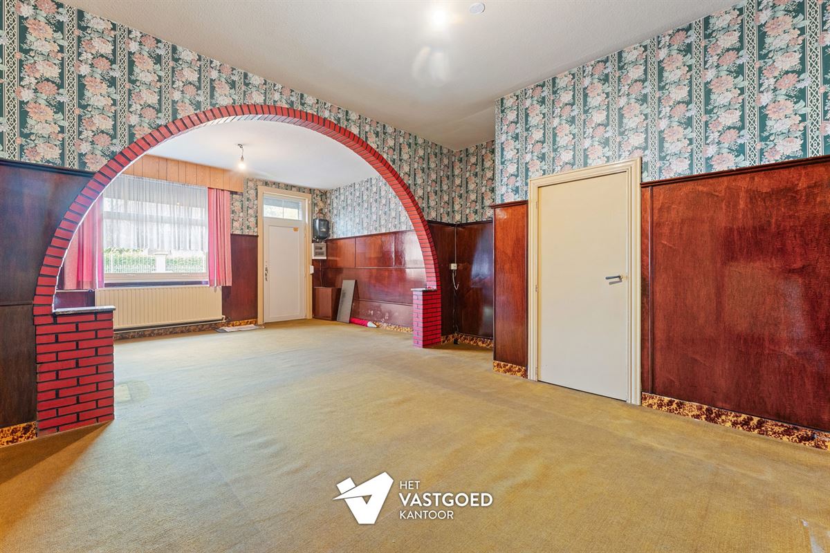 TE RENOVEREN RIJWONING MET 4 SLAAPKAMERS TE BEVERLO