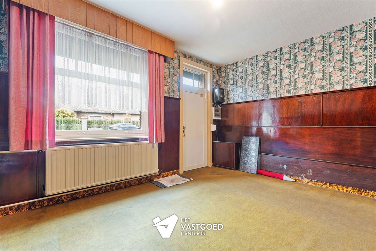 TE RENOVEREN RIJWONING MET 4 SLAAPKAMERS TE BEVERLO