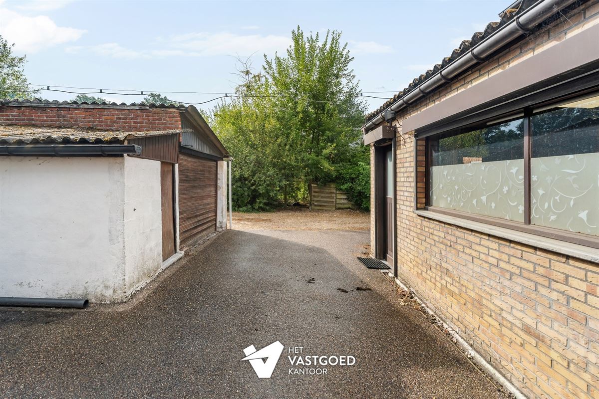 TE RENOVEREN WONING MET 3 SLAAPKAMERS TE BEVERLO