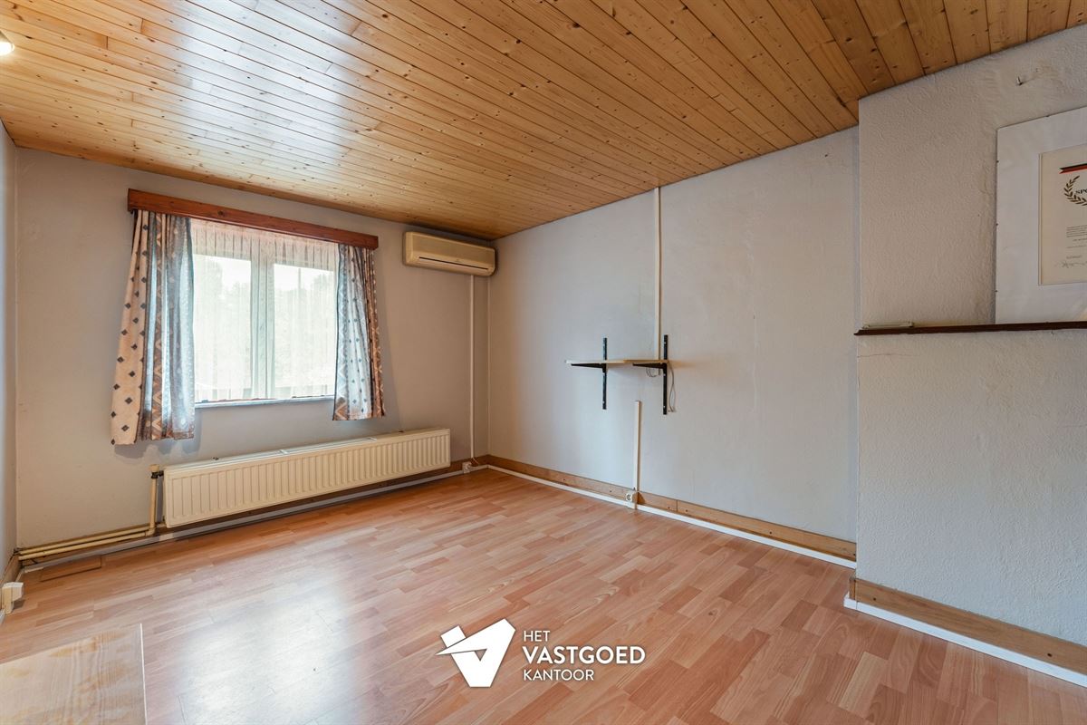 TE RENOVEREN WONING MET 3 SLAAPKAMERS TE BEVERLO