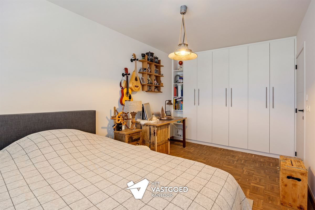 INSTAPKLARE WONING MET 3 SLAAPKAMERS EN TUIN MET TUINKAMER TE ZONHOVEN