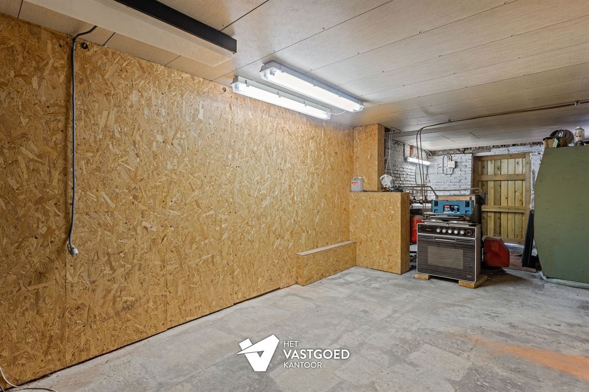 TE RENOVEREN WONING MET 3 SLAAPKAMERS TE BEVERLO