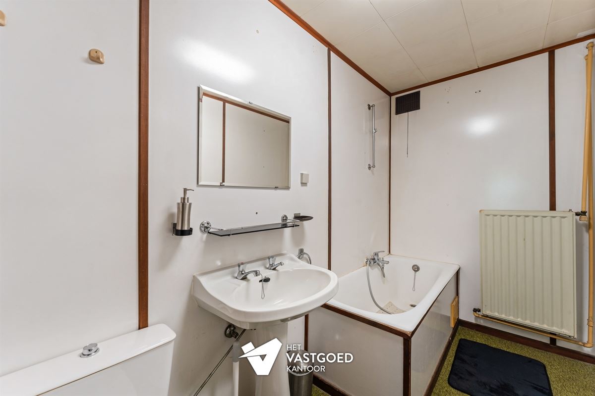 TE RENOVEREN WONING MET 3 SLAAPKAMERS TE BEVERLO