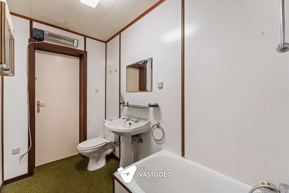 TE RENOVEREN WONING MET 3 SLAAPKAMERS TE BEVERLO