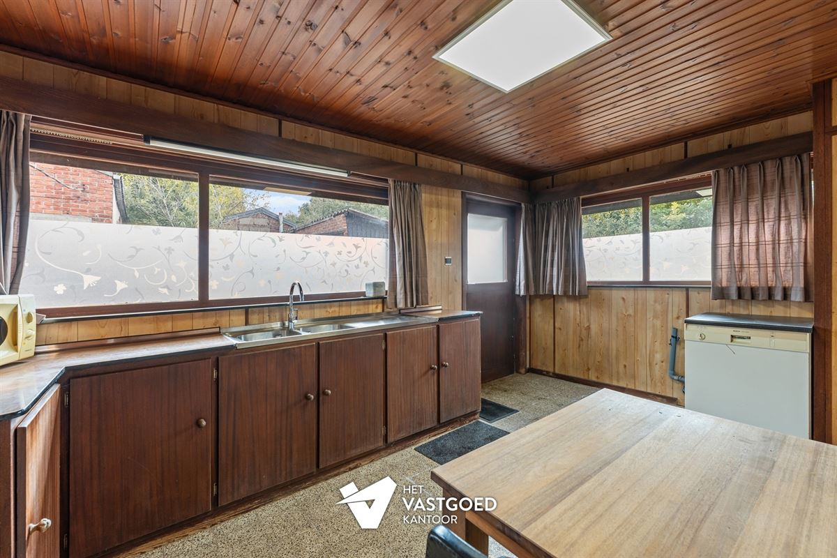 TE RENOVEREN WONING MET 3 SLAAPKAMERS TE BEVERLO