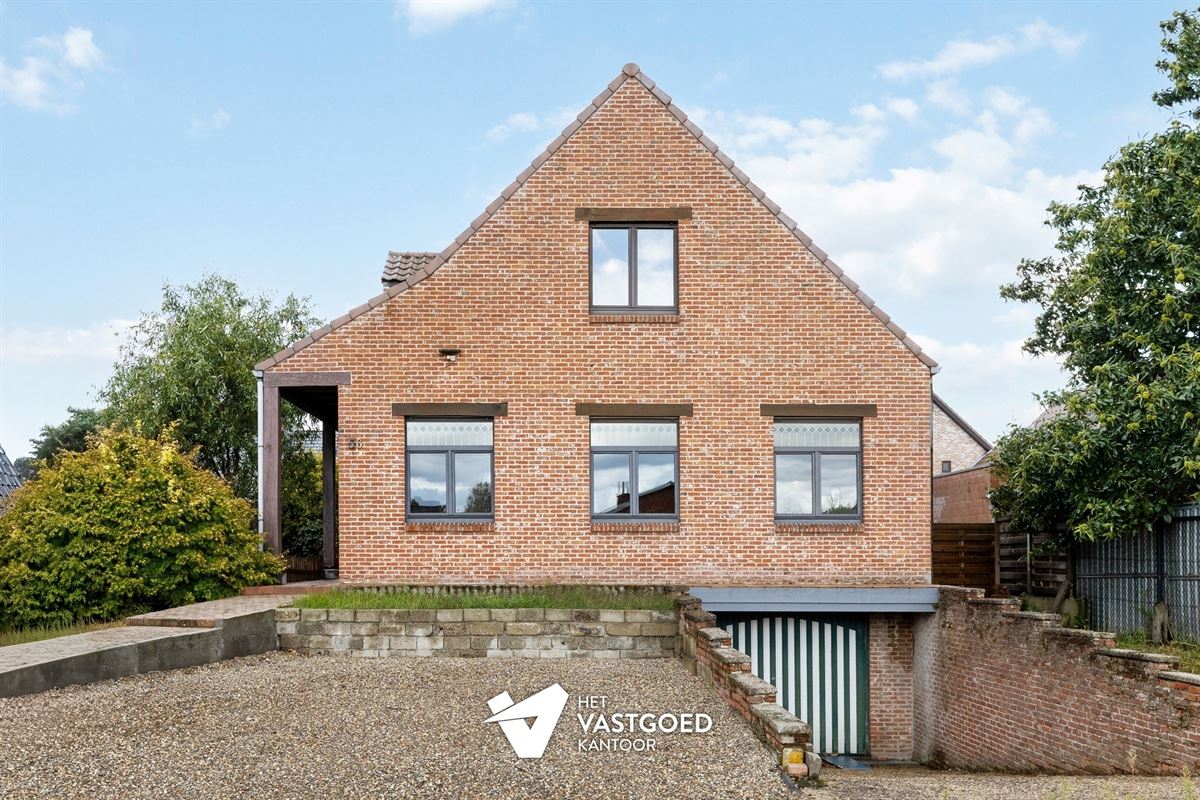 INSTAPKLARE OPEN WONING GELEGEN OP EEN RUSTIGE LIGGING