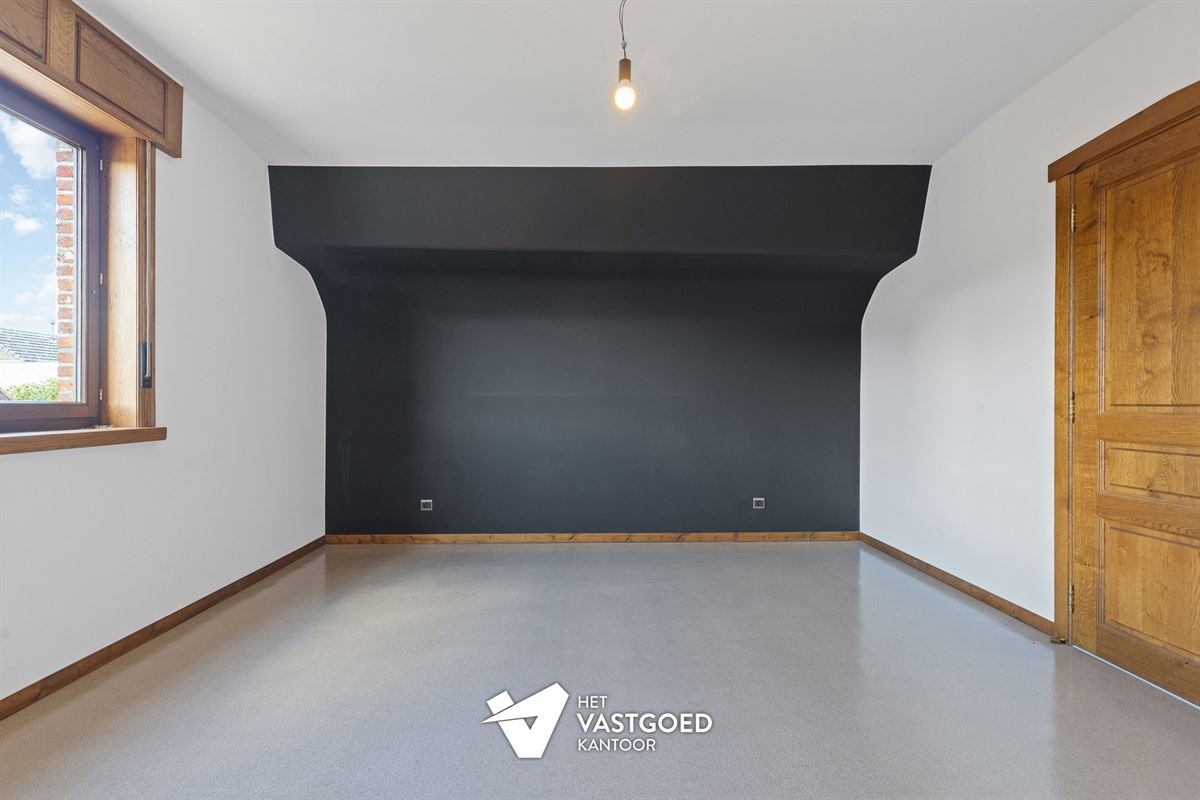 INSTAPKLARE OPEN WONING GELEGEN OP EEN RUSTIGE LIGGING