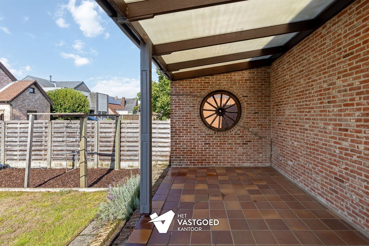 INSTAPKLARE OPEN WONING GELEGEN OP EEN RUSTIGE LIGGING