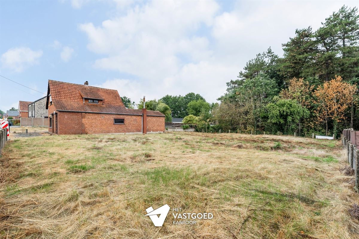 ZEER MOOIE BOUWGROND VOOR OPEN BEBOUWING OP RUSTIGE LIGGING IN PAAL