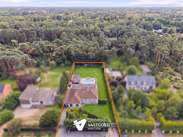 GELIJKVLOERSE VILLA MET ZWEMBAD, POOLHOUSE EN ENERGIEZUINIG WOONCOMFORT IN MOL