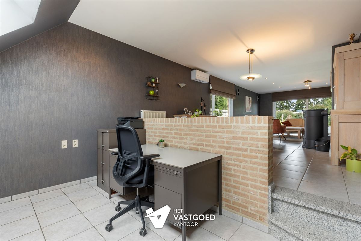 PERFECT ONDERHOUDEN, INSTAPKLARE WONING OP IDEALE LIGGING