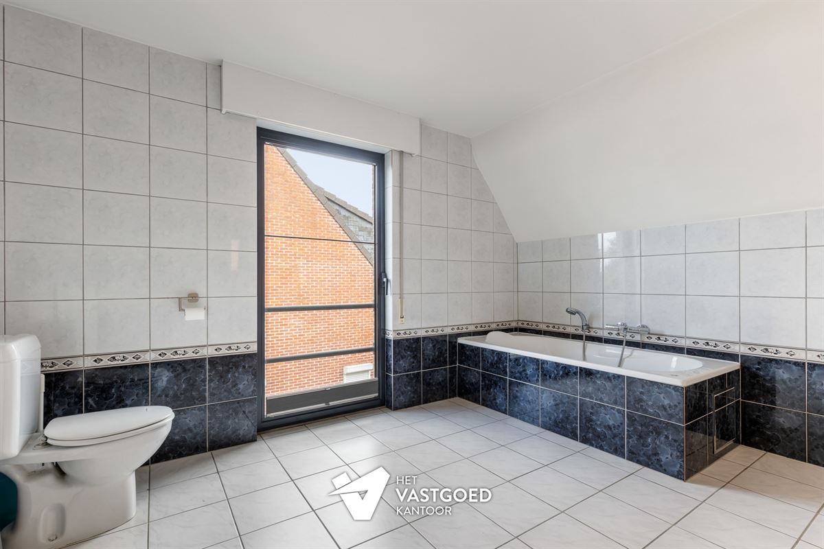 PERFECT ONDERHOUDEN, INSTAPKLARE WONING OP IDEALE LIGGING