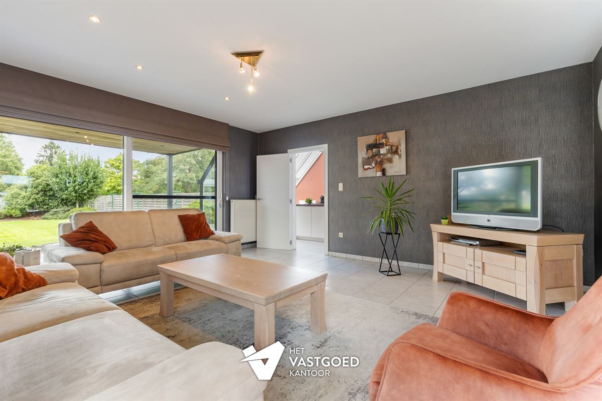 PERFECT ONDERHOUDEN, INSTAPKLARE WONING OP IDEALE LIGGING