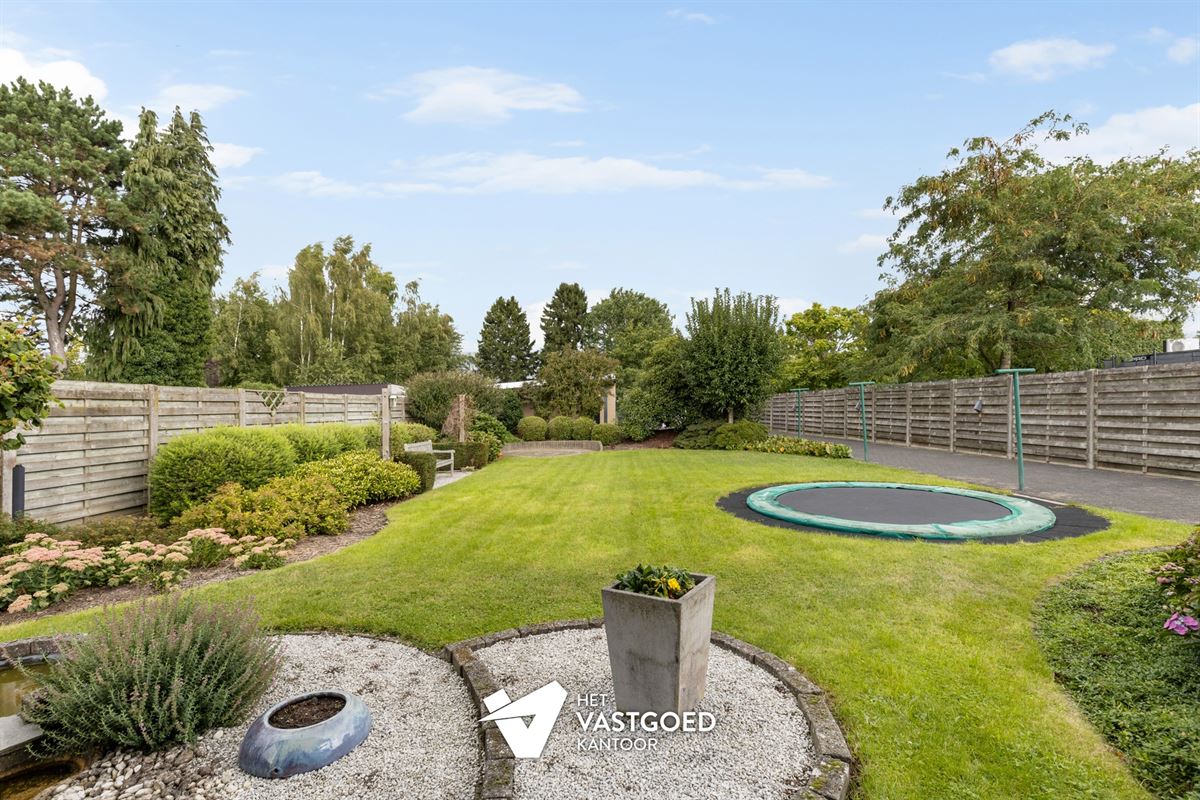 PERFECT ONDERHOUDEN, INSTAPKLARE WONING OP IDEALE LIGGING