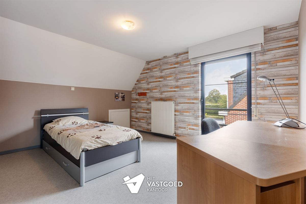 PERFECT ONDERHOUDEN, INSTAPKLARE WONING OP IDEALE LIGGING