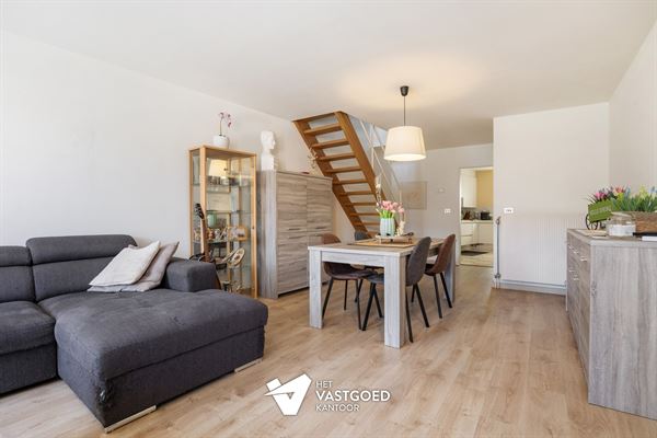 CENTRAAL GELEGEN, INSTAPKLARE BEL-ÉTAGEWONING