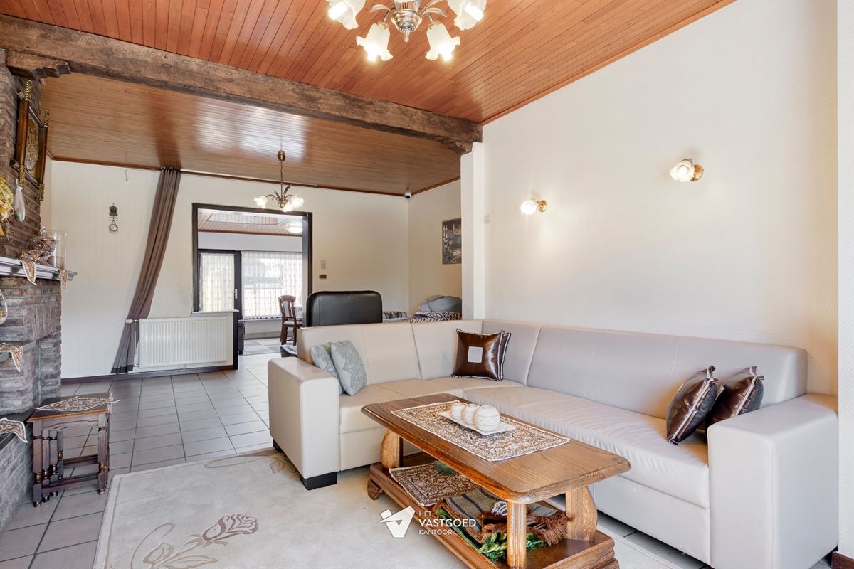PERFECT ONDERHOUDEN WONING MET 3 SLAAPKAMERS + GARAGE OP PERCEEL VAN 5A62 TE BERINGEN