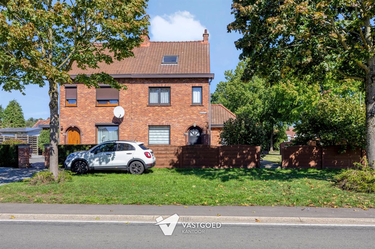 PERFECT ONDERHOUDEN WONING MET 3 SLAAPKAMERS + GARAGE OP PERCEEL VAN 5A62 TE BERINGEN