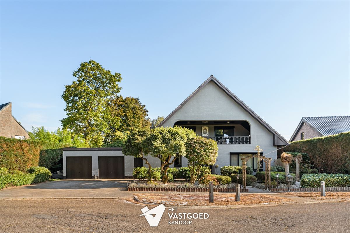 ZEER RUIME, GERENOVEERDE WONING OP TOP-LIGGING!