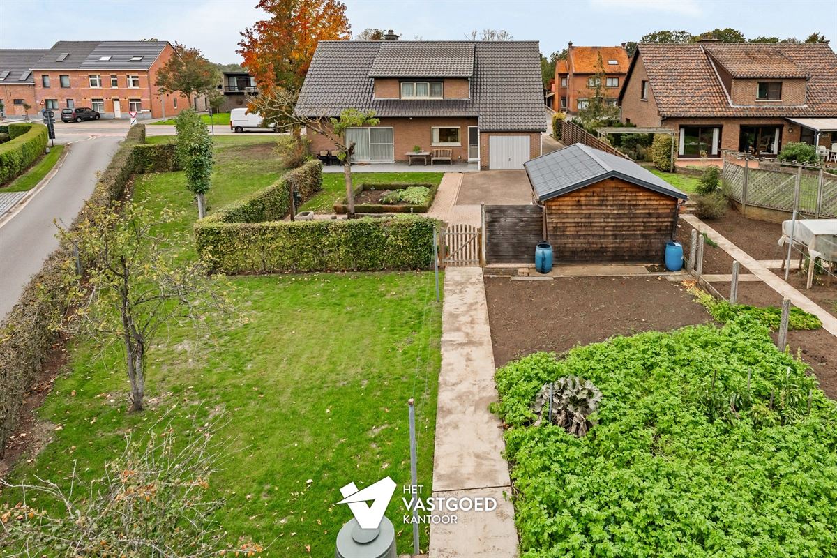 PERFECT ONDERHOUDEN WONING MET 4 SLAAPKAMERS OP EEN RUIM HOEKPERCEEL VAN 12A75 EN CENTRALE LIGGING TE LUMMEN