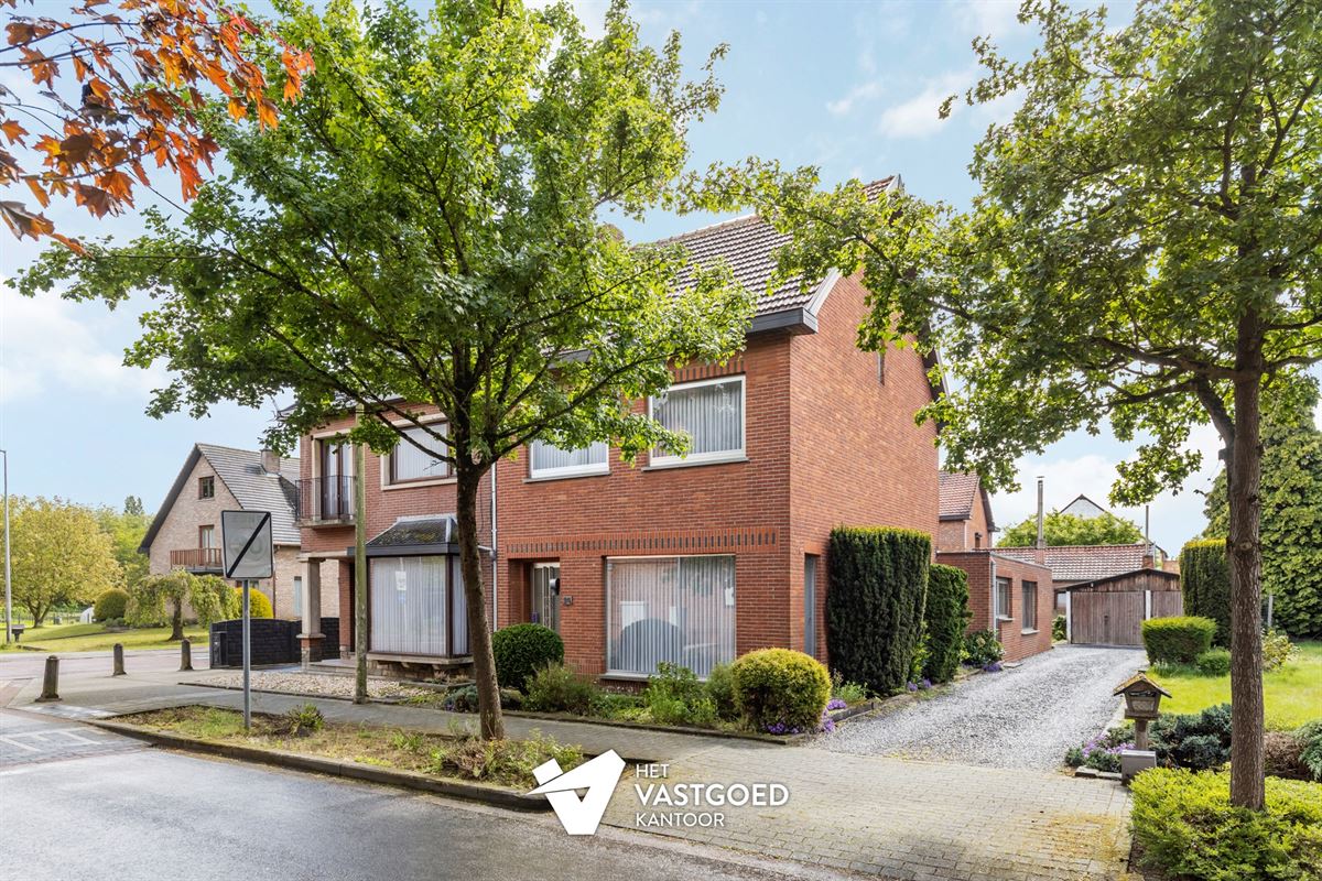 RUIME HOB WONING OP CENTRALE LIGGING VLAKBIJ ALLE WINKELS TE HEUSDEN-ZOLDER