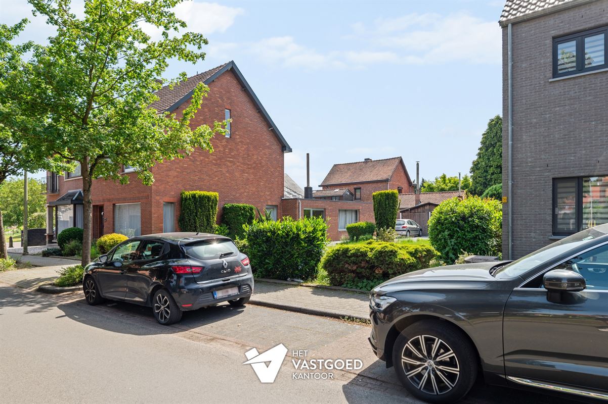 RUIME HOB BOUWGROND VAN 3 ARE OP CENTRALE LIGGING IN HEUSDEN-ZOLDER