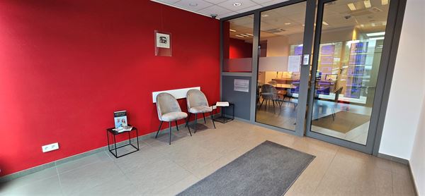 Kantoren te 8791 BEVEREN-LEIE (België) - Prijs € 319.000